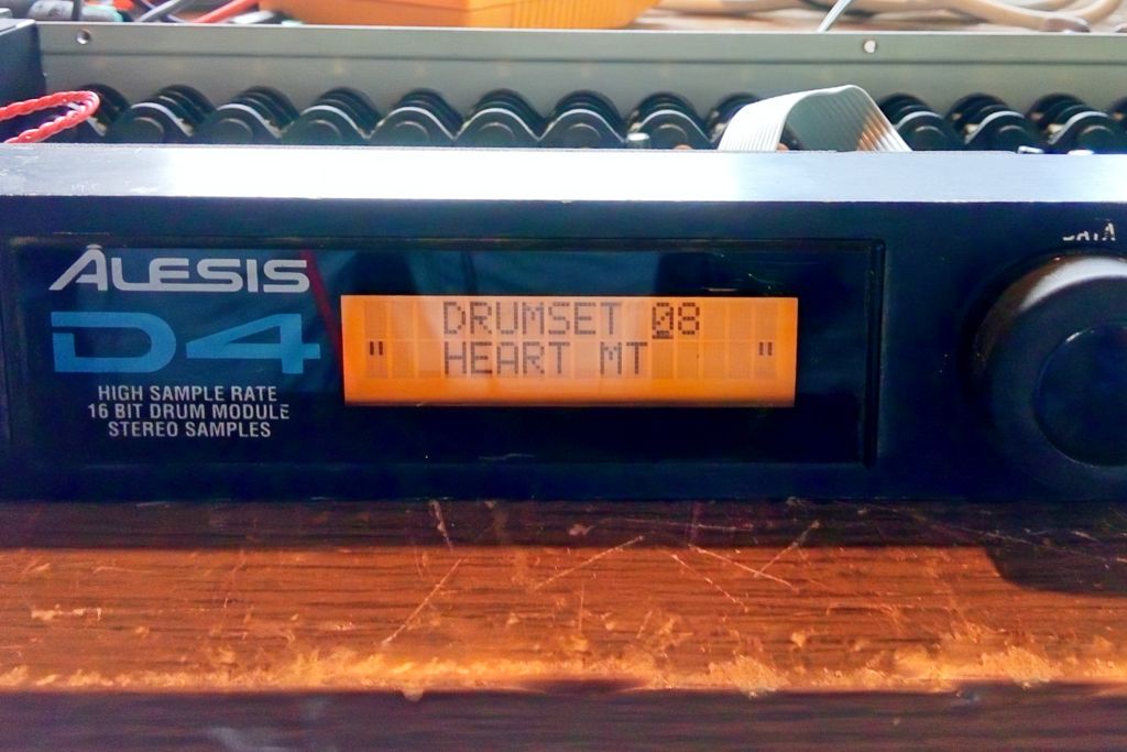 Bubnjarski modul Alesis D4