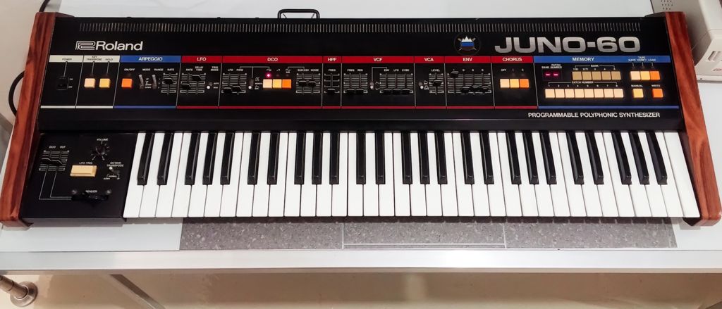 Roland Juno 60 - obnovljen