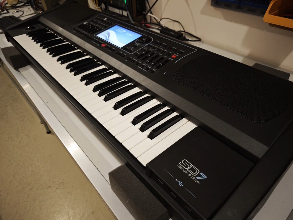 Ketron SD7